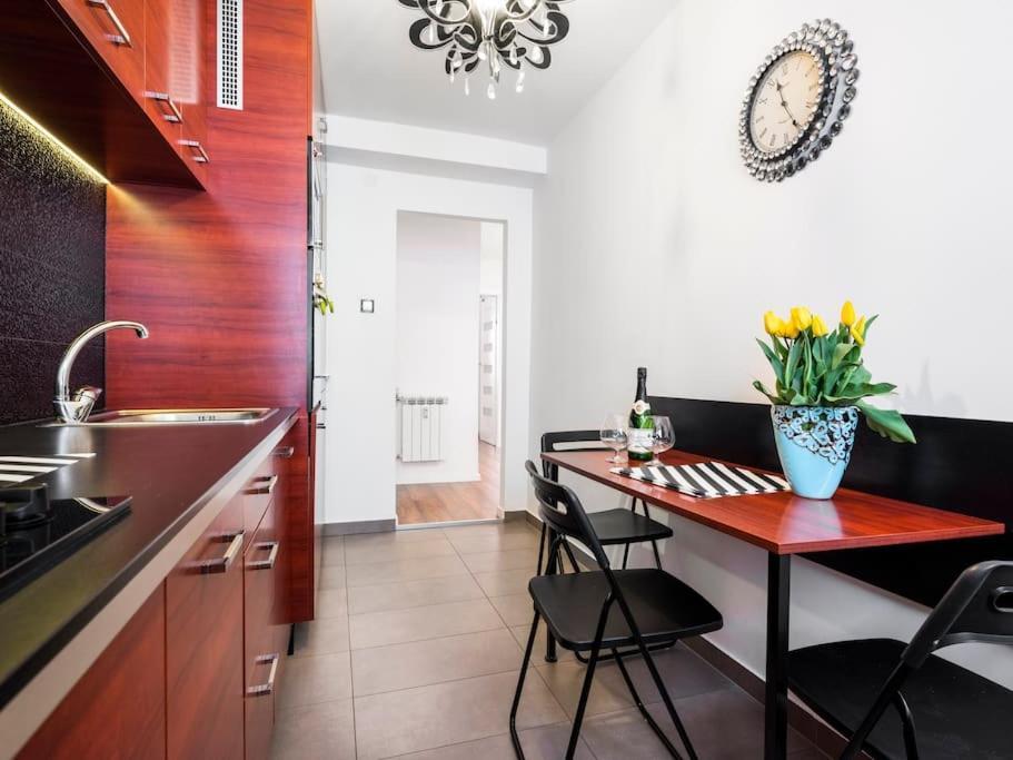 Apartament Kolorowy كراكوفيا المظهر الخارجي الصورة